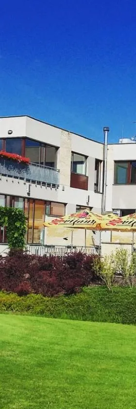 贝龙高尔夫俱乐部酒店，位于贝龙的酒店