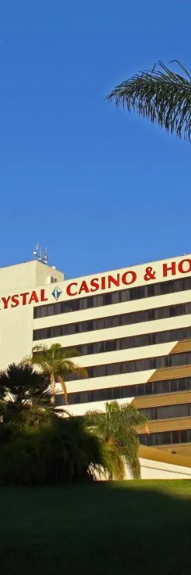 LA Crystal Hotel -Los Angeles-Long Beach Area，位于卡森的酒店
