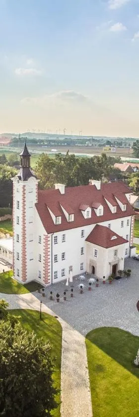 Pałac Łagów，位于兹戈热莱茨的酒店