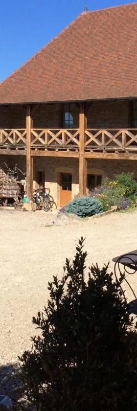 核桃域住宿加早餐旅馆，位于Saint-Christophe-en-Brionnais的酒店