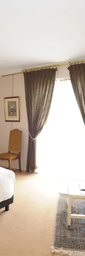 Hôtel Logis Le Relais De La Poste，位于讷韦格利斯的酒店