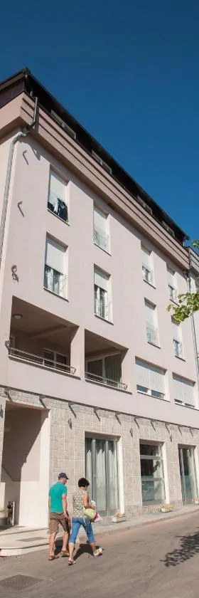 Hotel Glorija，位于默主歌耶的酒店