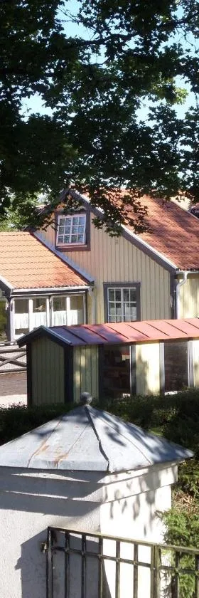 Skogis Bed & Breakfast，位于卡特琳娜霍尔姆的酒店