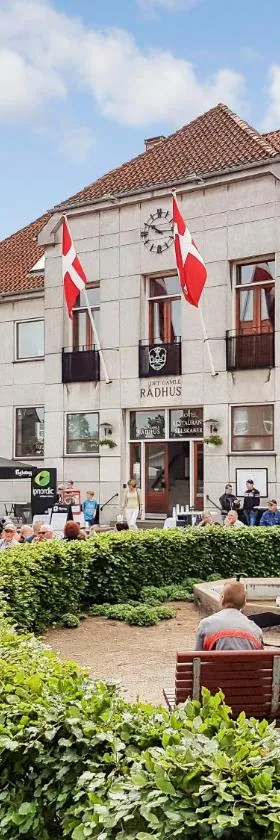 老市政厅酒店，位于格罗斯滕的酒店