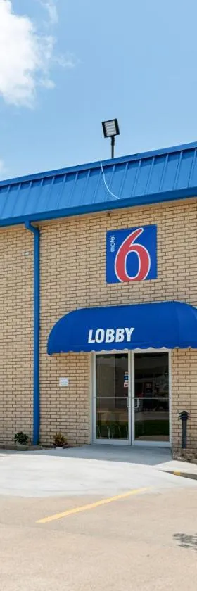 Motel 6-New Iberia, LA，位于新伊比利亚的酒店
