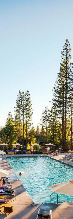 约塞米蒂拉什溪山林小屋，位于格罗夫兰的酒店