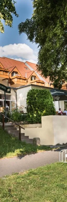 诺热酒店，位于梅森的酒店