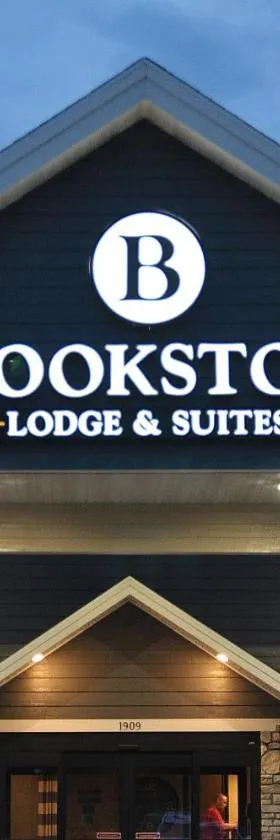 Brookstone Lodge & Suites，位于Algona的酒店