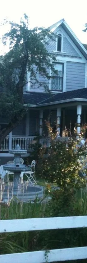 The Whitmore Inn，位于Weaverville的酒店