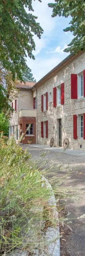 Logis Hotels - Au Colombier du Touron，位于Brax的酒店