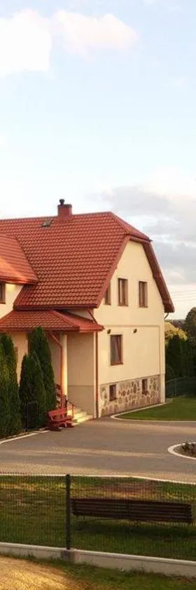 Agroturystyka Pod Jodłami，位于Kołaki Wietrzychowo的酒店