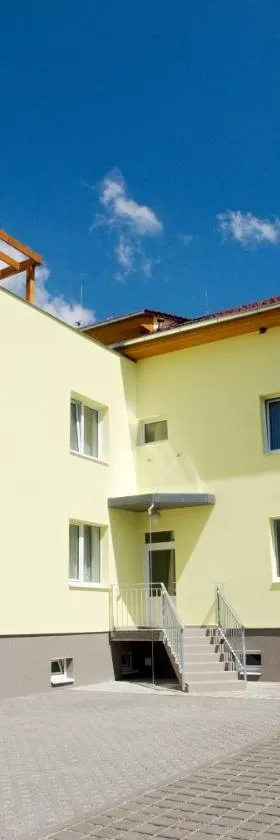 Villa Marcus - rodinný relax 200 m od Penzionu Kometa, u jezera s grilem a sdílenou kuchyní，位于帕索尔维基的酒店
