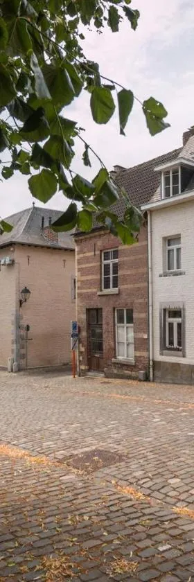 Het Begijnhof Tongeren Center，位于通厄伦的酒店