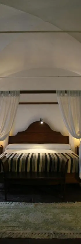 Hotel Rural Las Grullas，位于Villanueva del Fresno的酒店