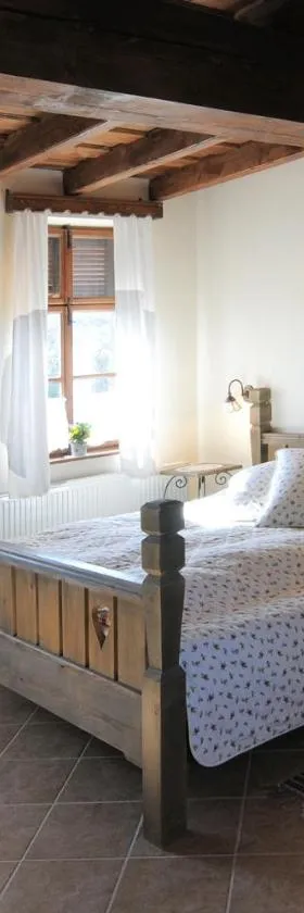 Matievics Borászat és Vendégház，位于Szálka的酒店