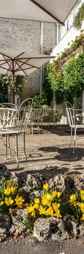 Hostellerie De Bretonnière - Groupe Logis Hotels，位于博讷的酒店