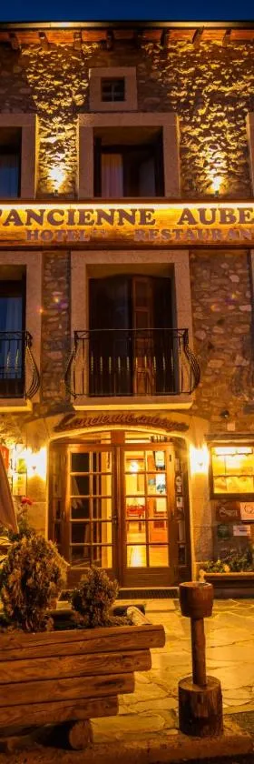 Logis Hôtel Restaurant L'ancienne Auberge，位于布齐耶比利牛斯2000的酒店