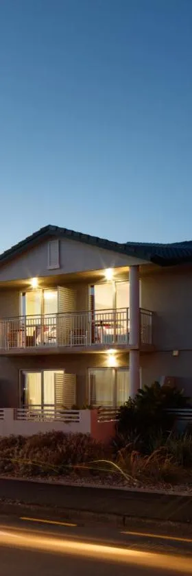 BKs Premier Motel Esplanade，位于下哈特的酒店