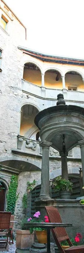 Hôtel d'Alibert，位于Caunes-Minervois的酒店