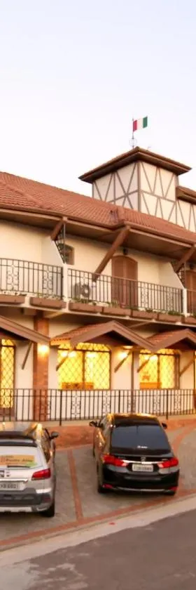 Moinho Itália Hotel，位于坎波斯杜若尔当的酒店