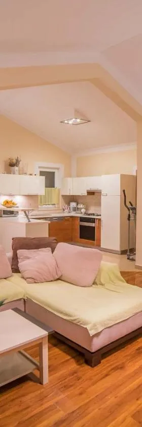 Captain's Apartment，位于拉布的酒店