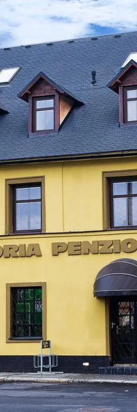 Penzion, restaurant Gloria，位于Chrastava的酒店