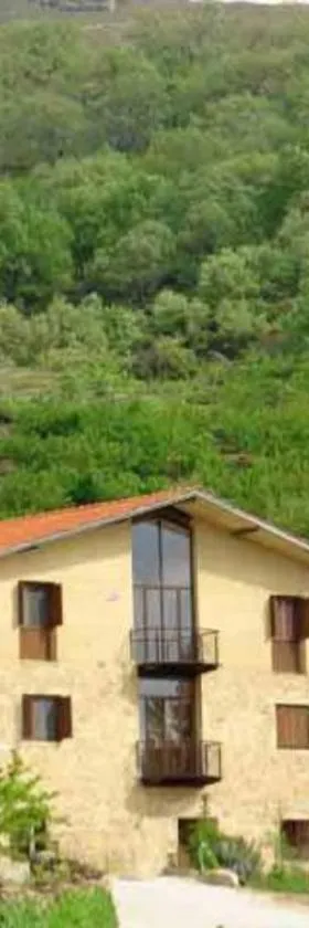 Albergue Aurora Boreal，位于Casas del Monte的酒店