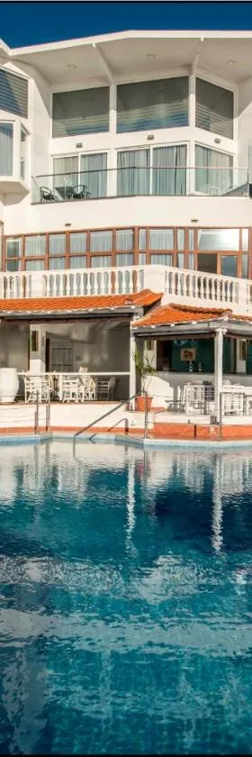 Hotel Akti Ouranoupoli Beach Resort，位于欧拉努波利斯的酒店