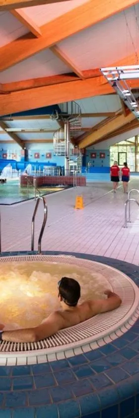 Stacja Nowa Gdynia Bed & Breakfast Aquapark，位于罗兹的酒店