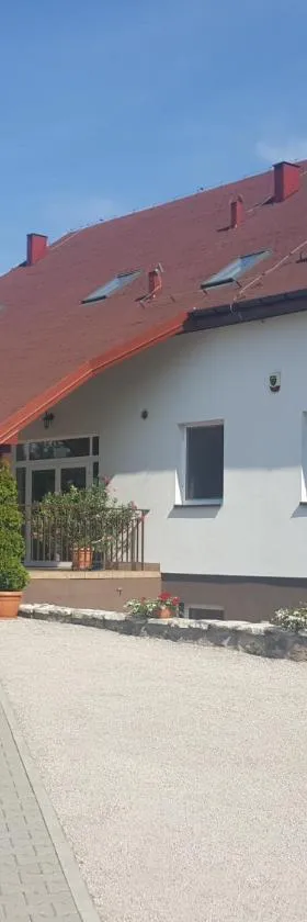 Dom Pod Dębami，位于Wola Kopcowa的酒店