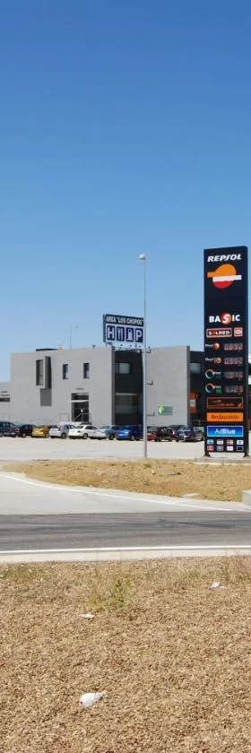 Hotel Area de Servicio Los Chopos，位于Villaherreros的酒店