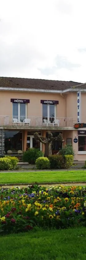 Hotel Bar Tabac Point Chaud L'Ecureuil，位于圣保罗恩波恩的酒店