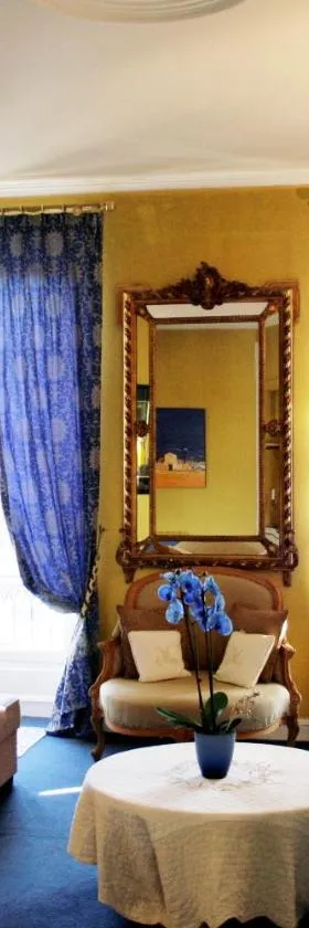 chambres de charme "Florence"，位于里贝拉克的酒店