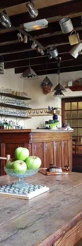 Au Gallodrome Maison d'hôtes et Table d'hôtes en Estaminet privé，位于Drincham的酒店