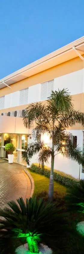 三萨德酒店，位于库亚巴的酒店