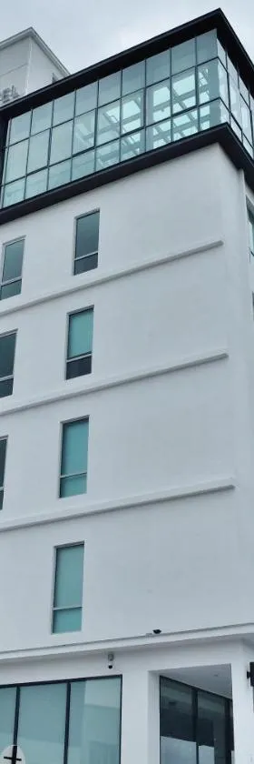 居林富勒酒店，位于居林的酒店