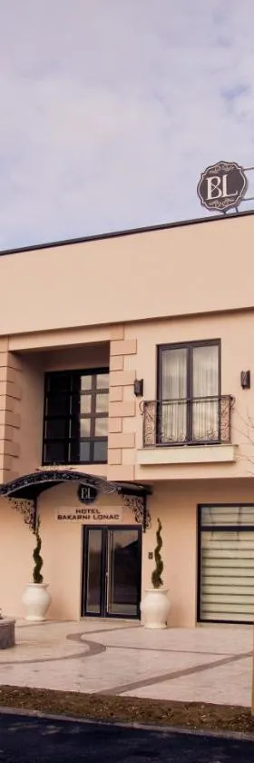 Hotel Bakarni Lonac，位于布尔奇科的酒店