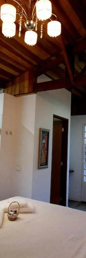 Chácara Andó Bed And Breakfast，位于阿瓜斯-迪圣巴巴拉的酒店