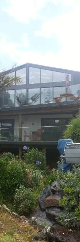 Bay View Retreat Apartment，位于Whangarei Heads的酒店