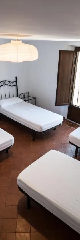 Albergue Rosalia / Pilgrim Hostel，位于卡斯特罗赫里斯的酒店