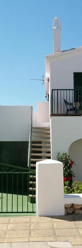 Apartamento 2ª planta Ca'n Miquel，位于卡拉加尔达纳的酒店