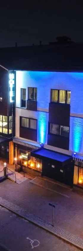 Boutique Hotel Mustaparta，位于托尔尼奥的酒店