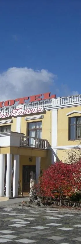 Hotel Pan Tadeusz，位于Rzeczyca的酒店