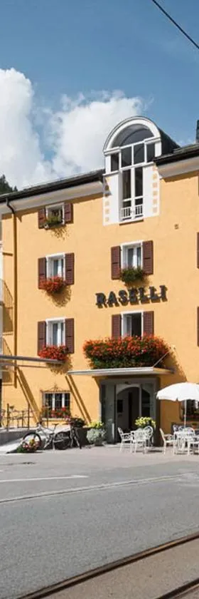 Raselli Sport Hotel，位于Le Prese, Poschiavo的酒店