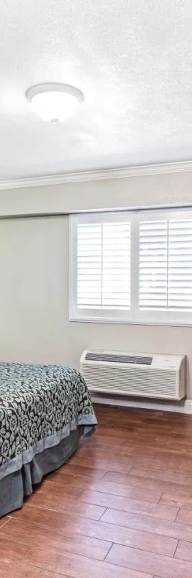Cabana Inn & Suites，位于长滩的酒店