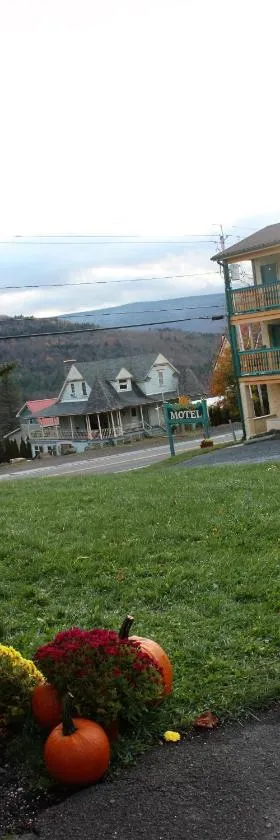 日景汽车旅馆，位于Tannersville的酒店