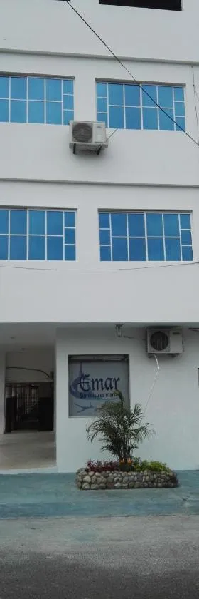 Francisco Habitaciones，位于曼塔的酒店
