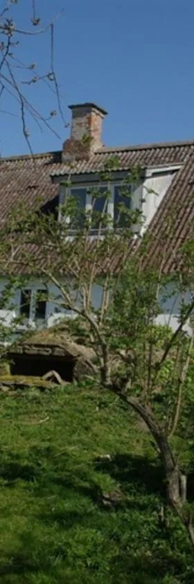Moen Oekologisk Bed & Breakfast，位于Askeby的酒店