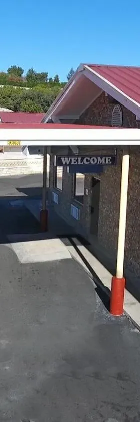 Hillcrest Inn & Suites Ozona，位于奥佐纳的酒店