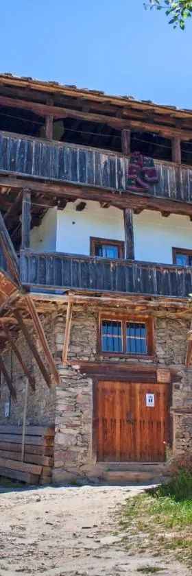 Kruchma Bratyata Guest House，位于科瓦切维卡的酒店